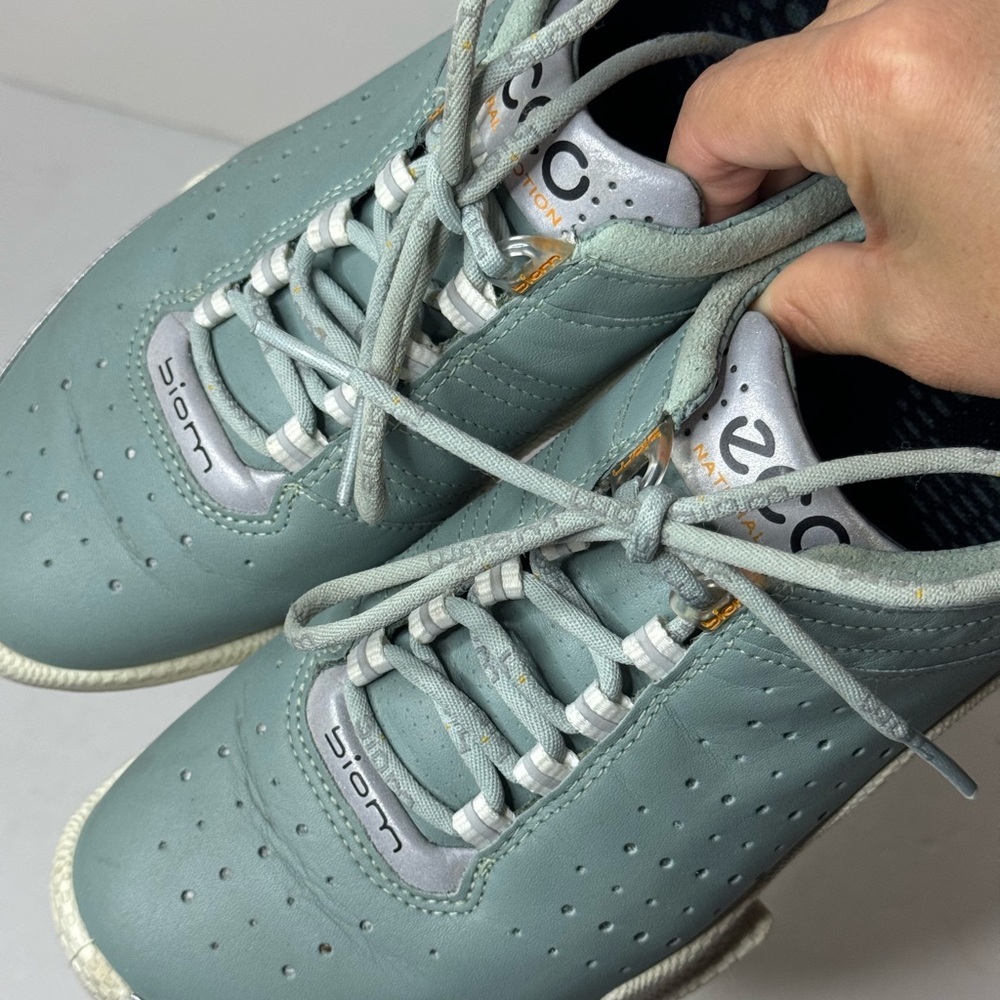ECCO Biom C Low Women's Leather Outdoor Sneakers - Picture 9 of 10